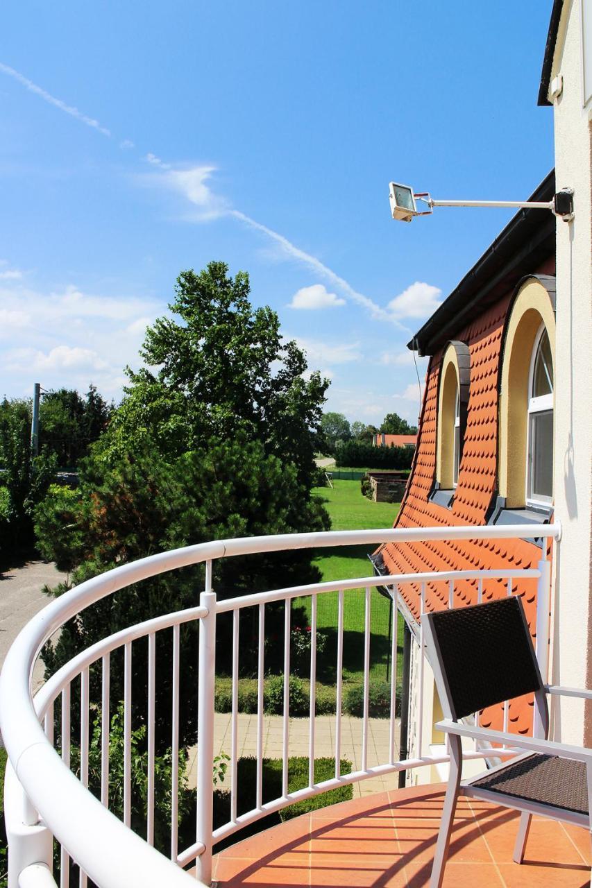 Marben Panzió Hegykő Exterior foto
